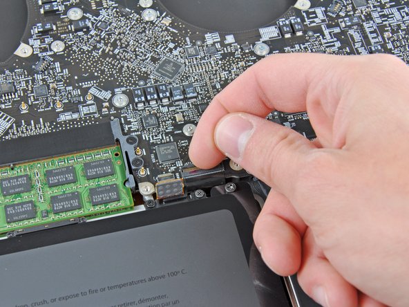MacBook Pro 17" Unibody Logic Board Replacement: step 17, image 1 of 2