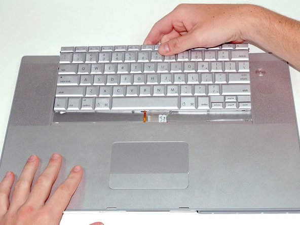 PowerBook G4 Aluminum 17" 1-1.67 GHz Keyboard (1.67 GHz LR) Replacement: step 22, image 1 of 1