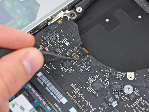 MacBook Pro 15" Unibody Mid 2010 Logic Board Replacement: step 22, image 1 of 2