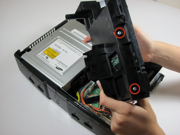 Xbox Disc Drive Replacement: step 9, image 1 of 3