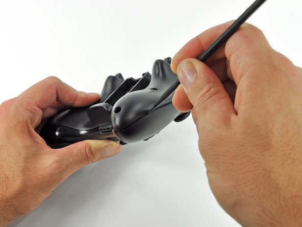 Xbox 360 Wireless Controller D-pad Replacement: step 4, image 1 of 2