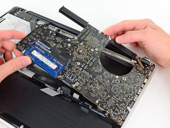 MacBook Pro 15" Unibody Early 2011 Upper Case Replacement: step 22, image 1 of 3