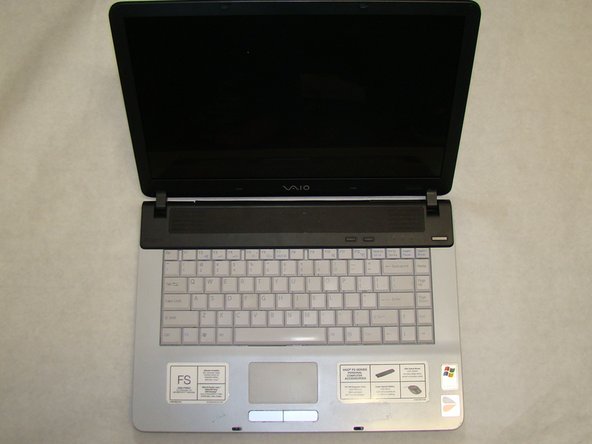 Sony Vaio PCG-7A2L LCD Screen Replacement: step 29, image 2 of 2