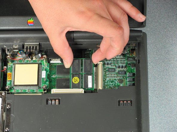 Macintosh PowerBook 1400 Series RAM Replacement: step 23, image 1 of 1