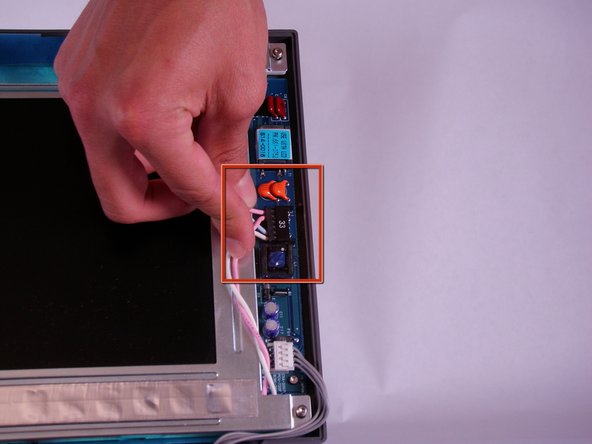 Macintosh PowerBook 165c Display Replacement: step 4, image 1 of 1