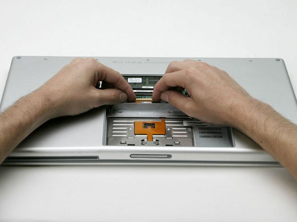 PowerBook G4 Aluminum 17" 1-1.67 GHz Bluetooth Replacement: step 6, image 1 of 1