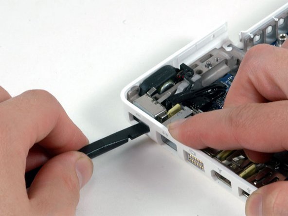 MacBook Core Duo Lower Case Replacement: step 40, image 1 of 1