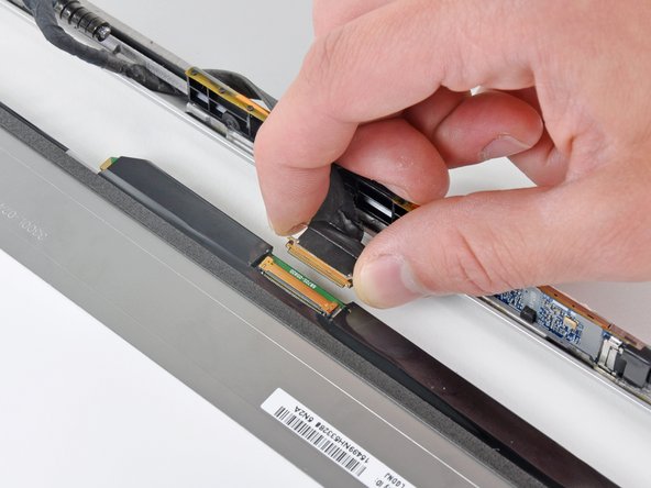 MacBook Pro 15" Unibody Mid 2010 LCD Replacement: step 36, image 2 of 2