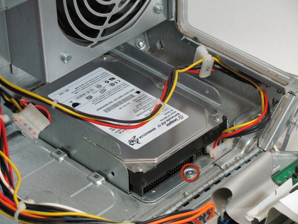 Power Mac G4 Quicksilver Hard Drive Replacement: step 6, image 1 of 2