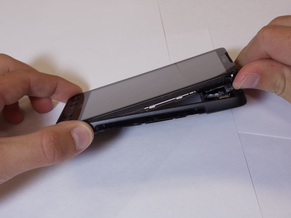 HTC HD2 Midframe Replacement: step 4, image 2 of 2