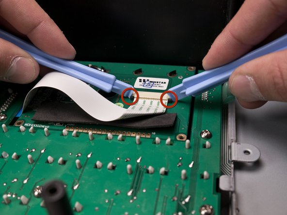 Akai MPK25 LCD Replacement: step 8, image 1 of 2