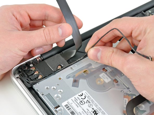 MacBook Pro 13" Unibody Early 2011 Optical Drive Replacement: step 7, image 1 of 2