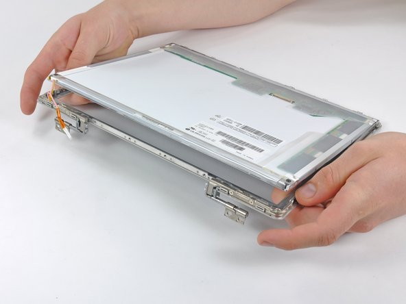 PowerBook G4 Aluminum 12" 867 MHz Right Clutch Hinge Replacement: step 81, image 1 of 1