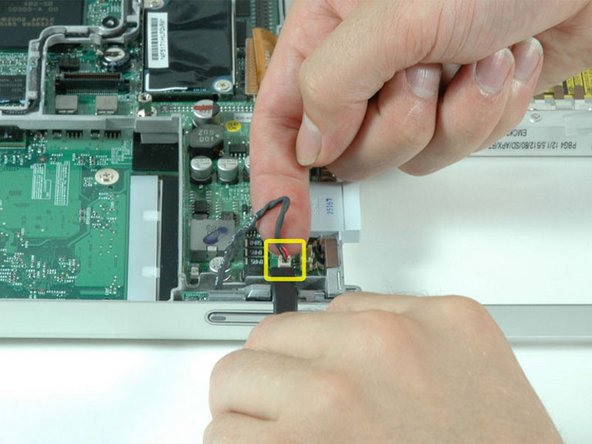 PowerBook G4 Aluminum 12" 1-1.5 GHz Display Data Cable Replacement: step 31, image 1 of 1