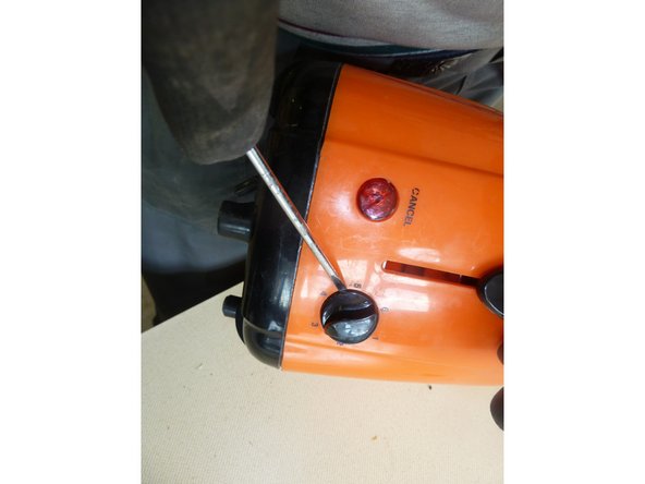 Toaster: step 3, image 1 of 2
