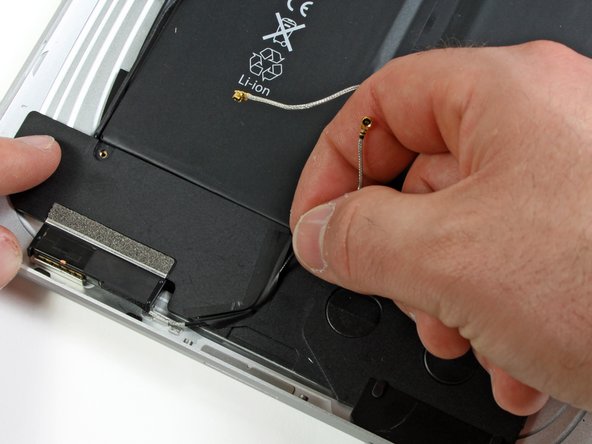 iPad 3G Speakers Replacement: step 21, image 1 of 1