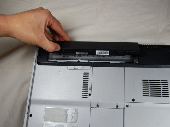HP Pavilion dv1000 Back Cover Replacement: step 4, image 2 of 3