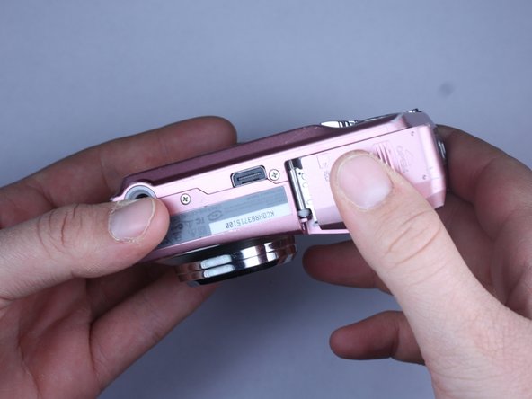 Disassembling Kodak Easyshare C813 Front Cover: step 2, image 2 of 3