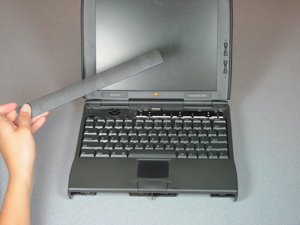 Macintosh PowerBook 1400 Series RAM Replacement: step 9, image 1 of 1