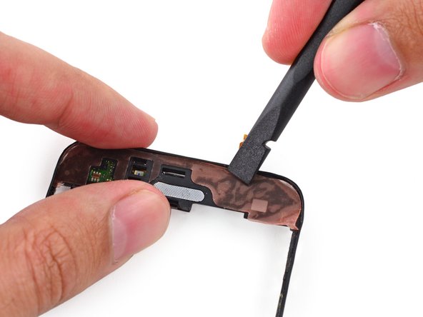 iPhone 3G Front Panel Replacement: step 19, image 2 of 3