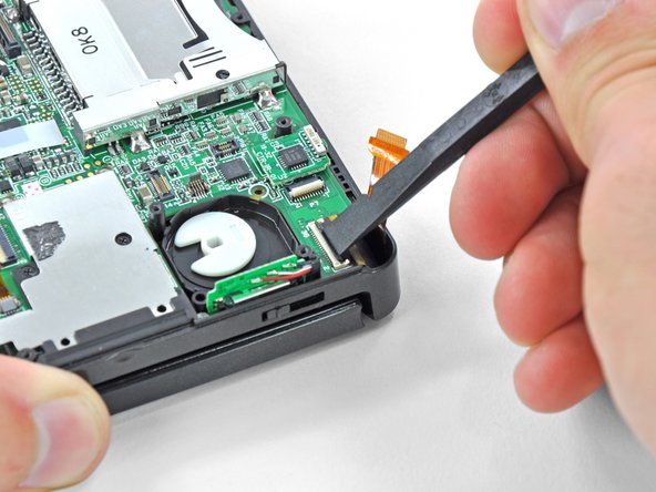 Nintendo 3DS Cameras Replacement: step 17, image 2 of 2