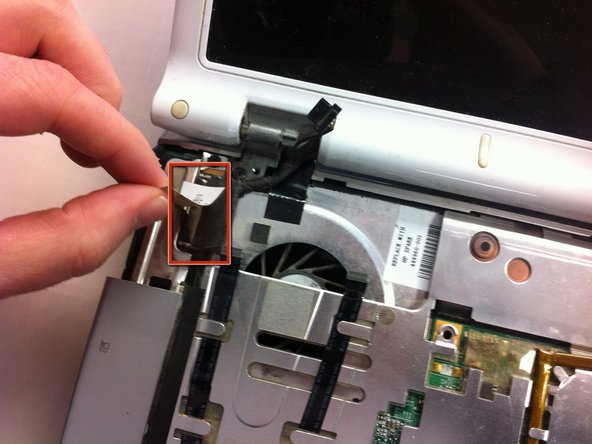 HP Pavilion dv6000 Fan Replacement: step 11, image 1 of 3