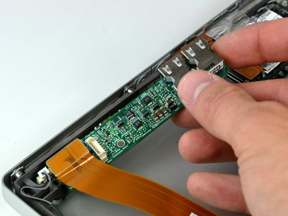 PowerBook G4 Aluminum 17" 1.67 GHz (High-Res) Sound Card Replacement: step 18, image 1 of 1