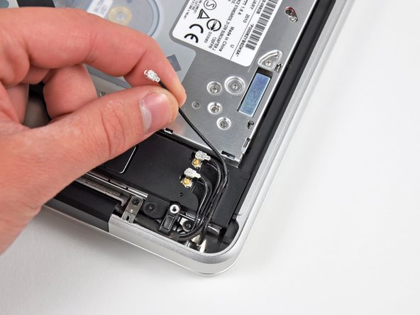 MacBook Pro 15" Unibody Mid 2010 Upper Case Replacement: step 33, image 1 of 2