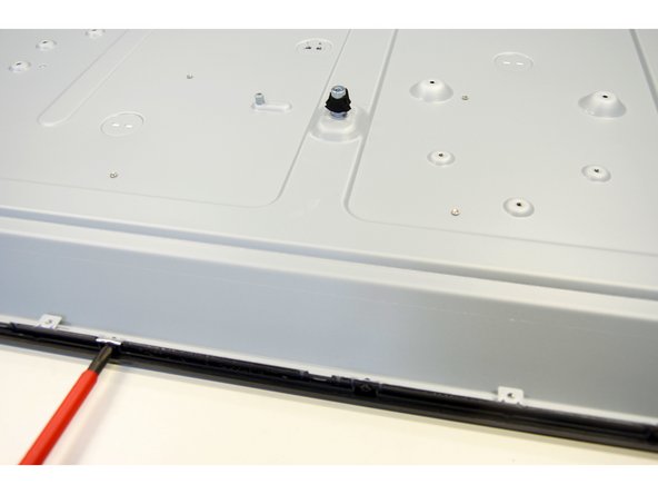 Philips 40PFK4509/12 TV set, Removal of Liquid Crystal Display (LCD): step 4, image 1 of 3