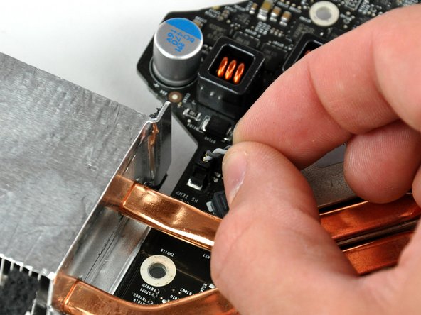 iMac Intel 20" EMC 2266 Heat Sink Replacement: step 31, image 1 of 1