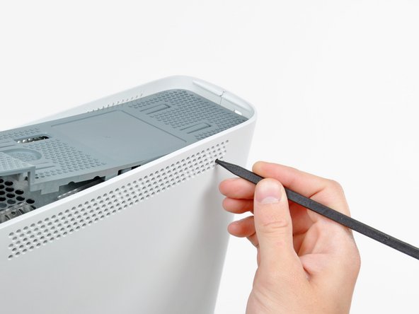 Xbox 360 Upper Case Replacement: step 15, image 1 of 1