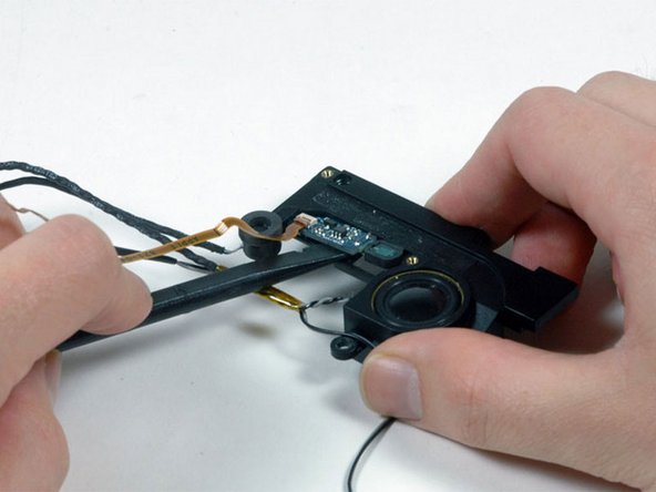 MacBook Pro 15" Core Duo Model A1150 Speakers Replacement: step 27, image 1 of 1