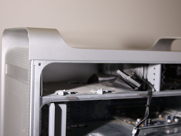 Power Mac G5 CD-ROM Drive Replacement: step 9, image 1 of 1