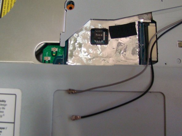 Sony Vaio PCG-7A2L LCD Screen Replacement: step 21, image 3 of 3