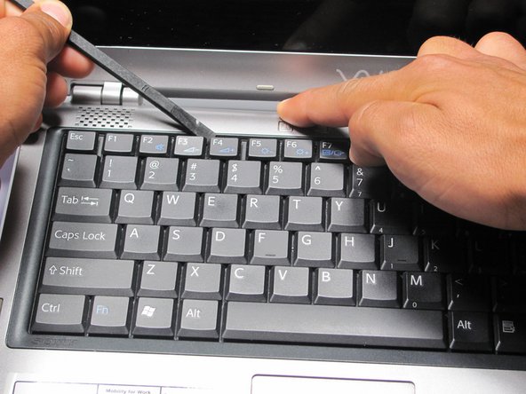 Sony Vaio VGN-S260 Upper Casing Replacement: step 5, image 1 of 2