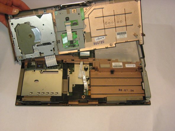 Compaq Evo N1000v Fan Replacement: step 18, image 1 of 1