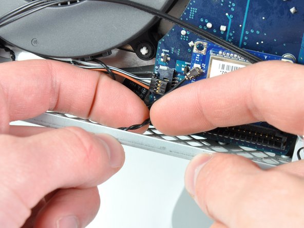 iMac Intel 24" EMC 2111 Logic Board Replacement: step 26, image 2 of 2