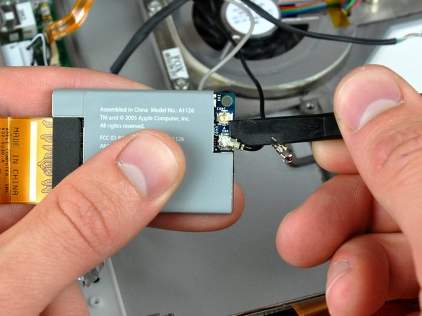 PowerBook G4 Aluminum 17" 1.67 GHz (High-Res) Lower Case Replacement: step 53, image 2 of 2