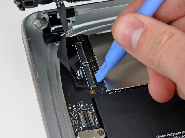 iPad Wi-Fi Metal Display Clips Replacement: step 6, image 1 of 3