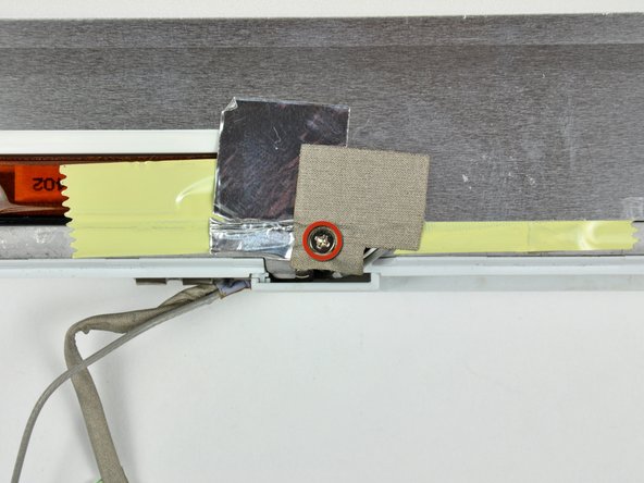 iBook G3 12" Display Data Cable Replacement: step 52, image 1 of 2