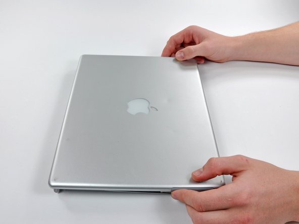 PowerBook G4 Aluminum 12" 867 MHz Left Clutch Hinge Replacement: step 69, image 1 of 3