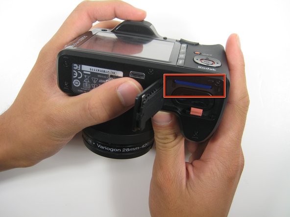 Kodak EasyShare Z1015 IS SD Memory Card Replacement, Kodak EasyShare Z1015 IS SD Memory Card Replacement: step 1, image 2 of 2