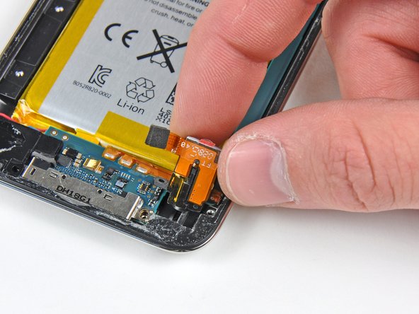 iPod Touch 4th Generation Headphone Jack Replacement: step 11, image 2 of 2