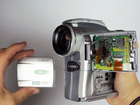 Canon Optura 100MC LCD Screen and Glass Screen Replacement: step 8, image 2 of 2