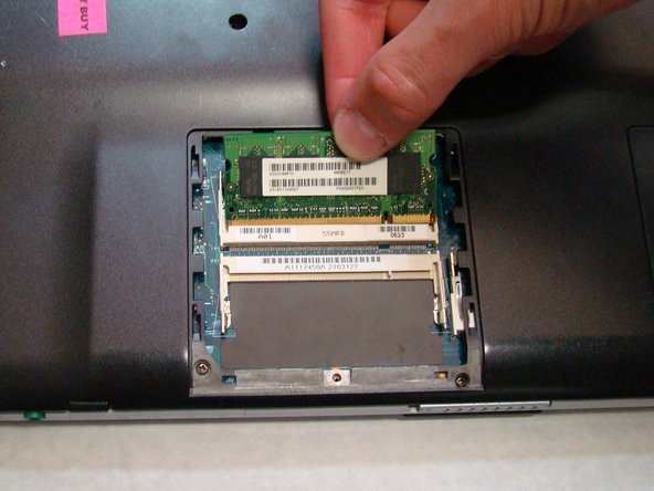 Sony Vaio PCG-7A2L RAM Replacement: step 7, image 1 of 1