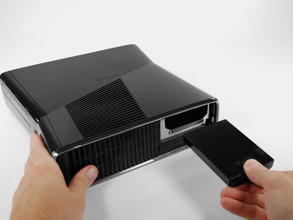Xbox 360 S Hard Drive Replacement: step 2, image 3 of 3