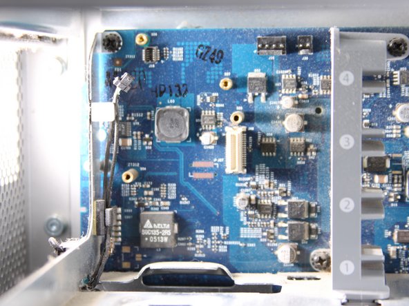 Power Mac G5 Top Left Cooling Fan Unit Replacement: step 7, image 1 of 1