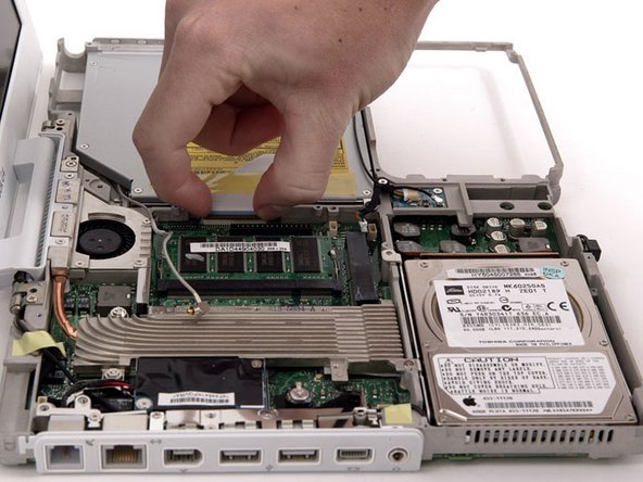 iBook G4 12" 800 MHz-1.2 GHz Optical Drive Replacement: step 39, image 1 of 1