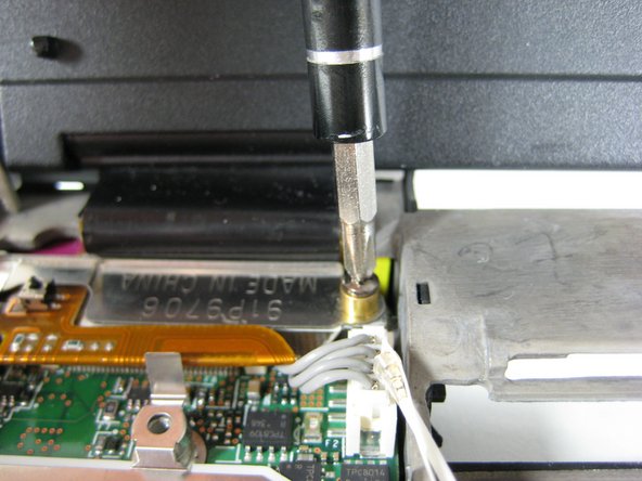 IBM ThinkPad T41 Motherboard Replacement: step 27, image 1 of 1
