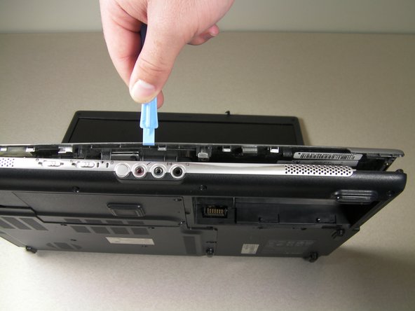 Acer Aspire 5100 Track Pad Replacement: step 5, image 2 of 3